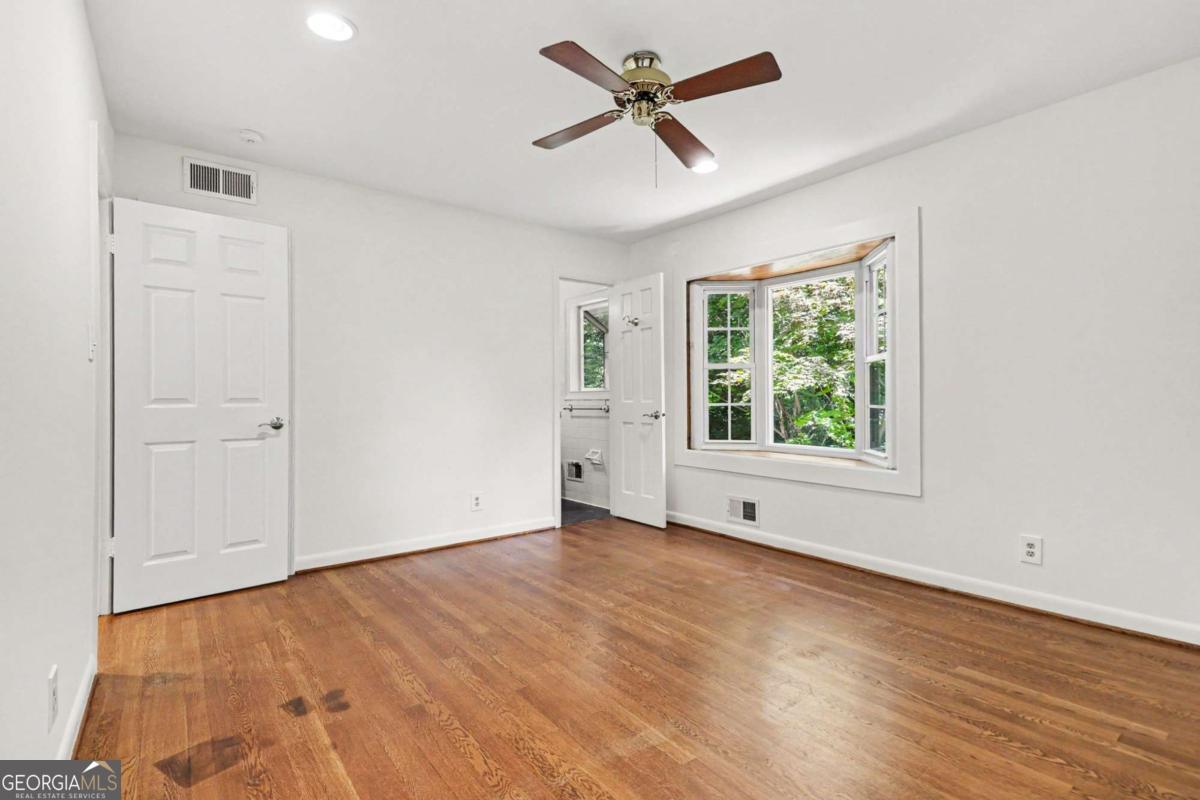 3135 Wanda Woods Drive Property Photo 22