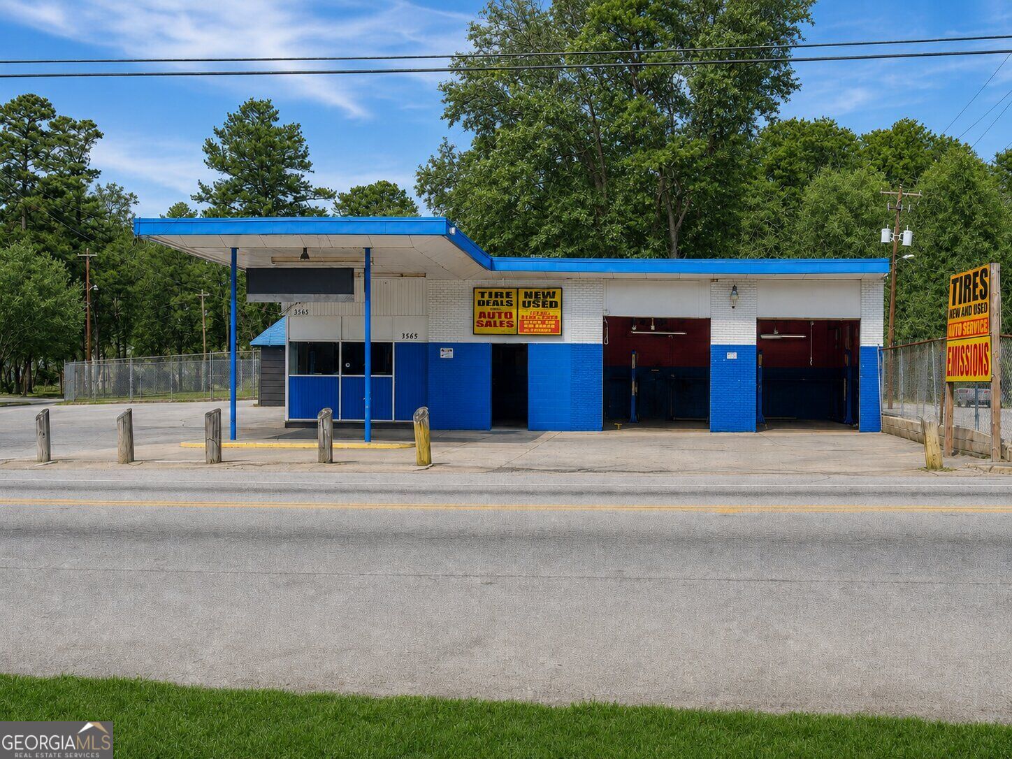 3555 Roosevelt Highway Property Photo 1