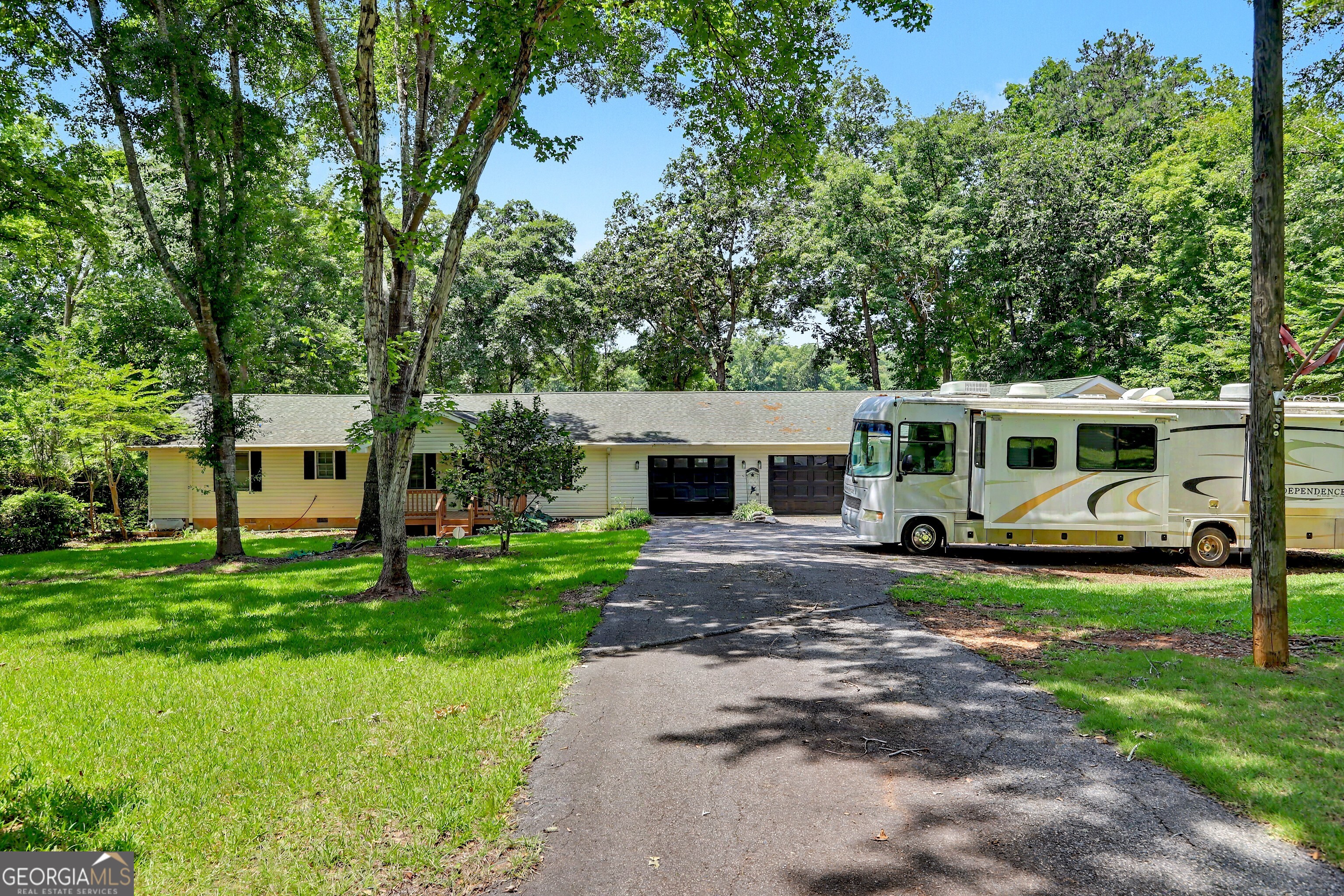 130 Sunset Drive Property Photo 1