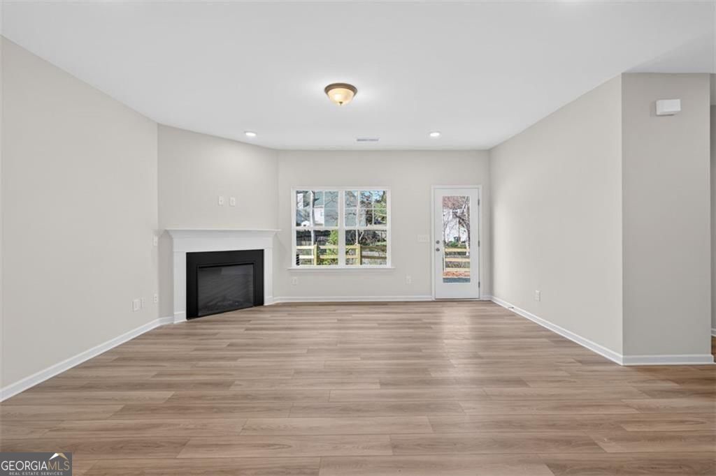 323 Caroline Place # 174 Property Photo 10
