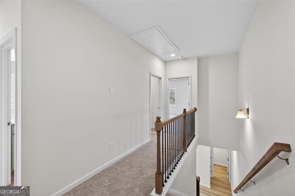 323 Caroline Place # 174 Property Photo 16