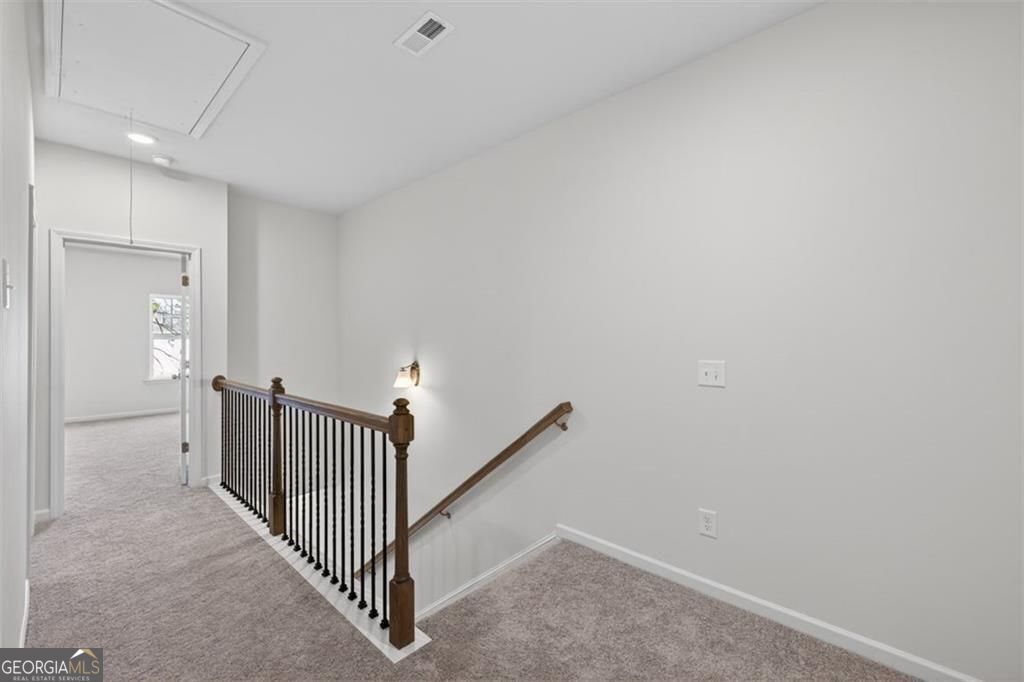 323 Caroline Place # 174 Property Photo 17