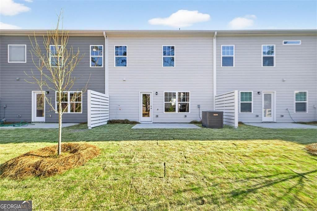 323 Caroline Place # 174 Property Photo 31