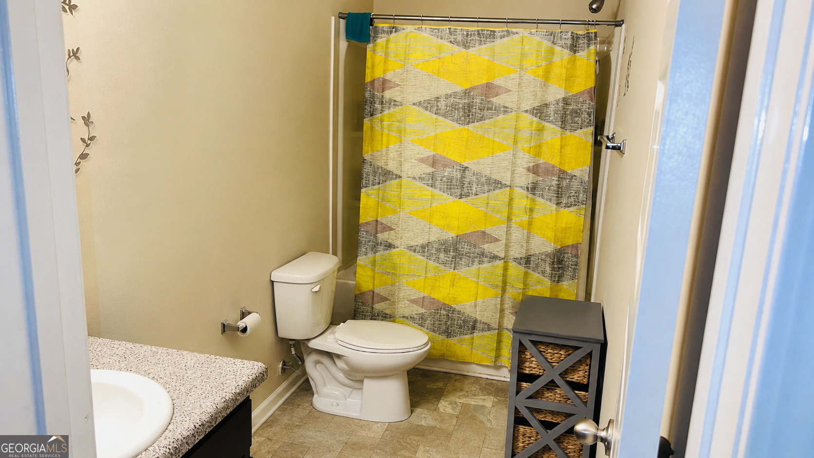 2522 Garnet Avenue Property Photo 7
