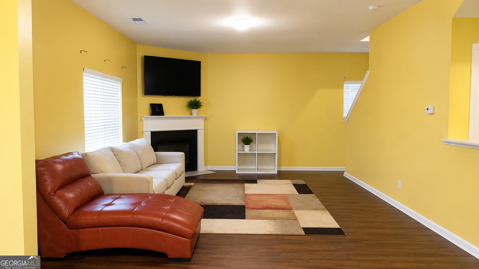 2522 Garnet Avenue Property Photo 8
