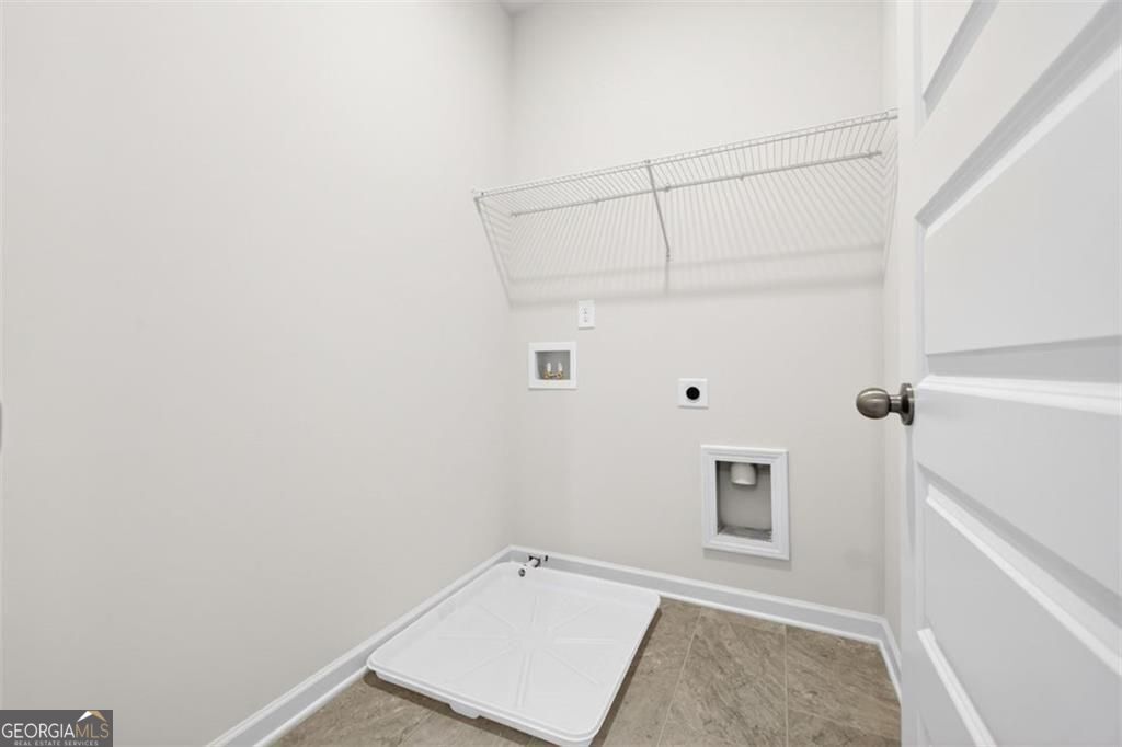 321 Caroline Place # 175 Property Photo 12