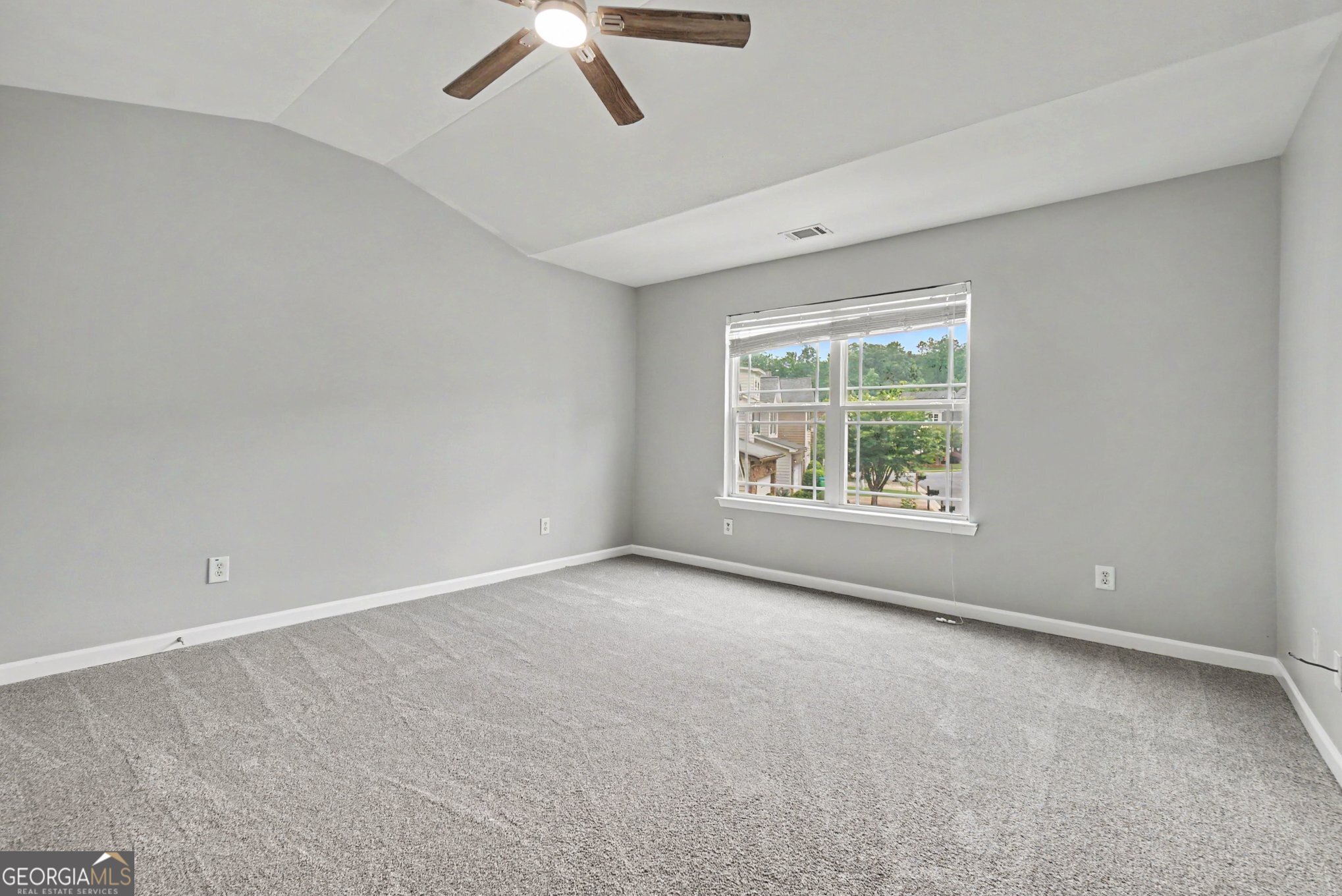 208 Ranier Court Property Photo 16