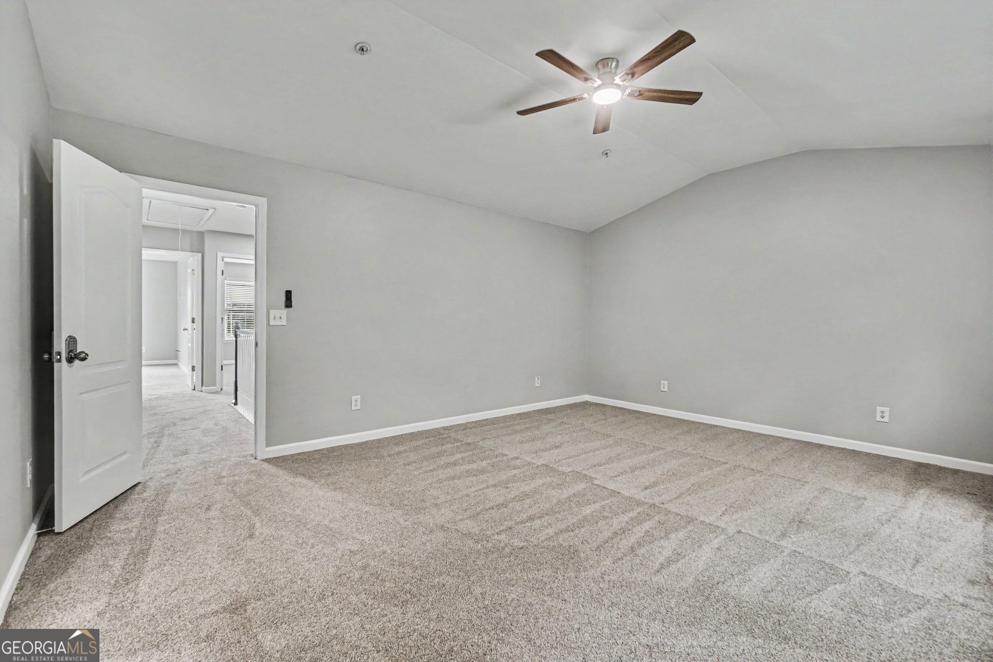 208 Ranier Court Property Photo 17