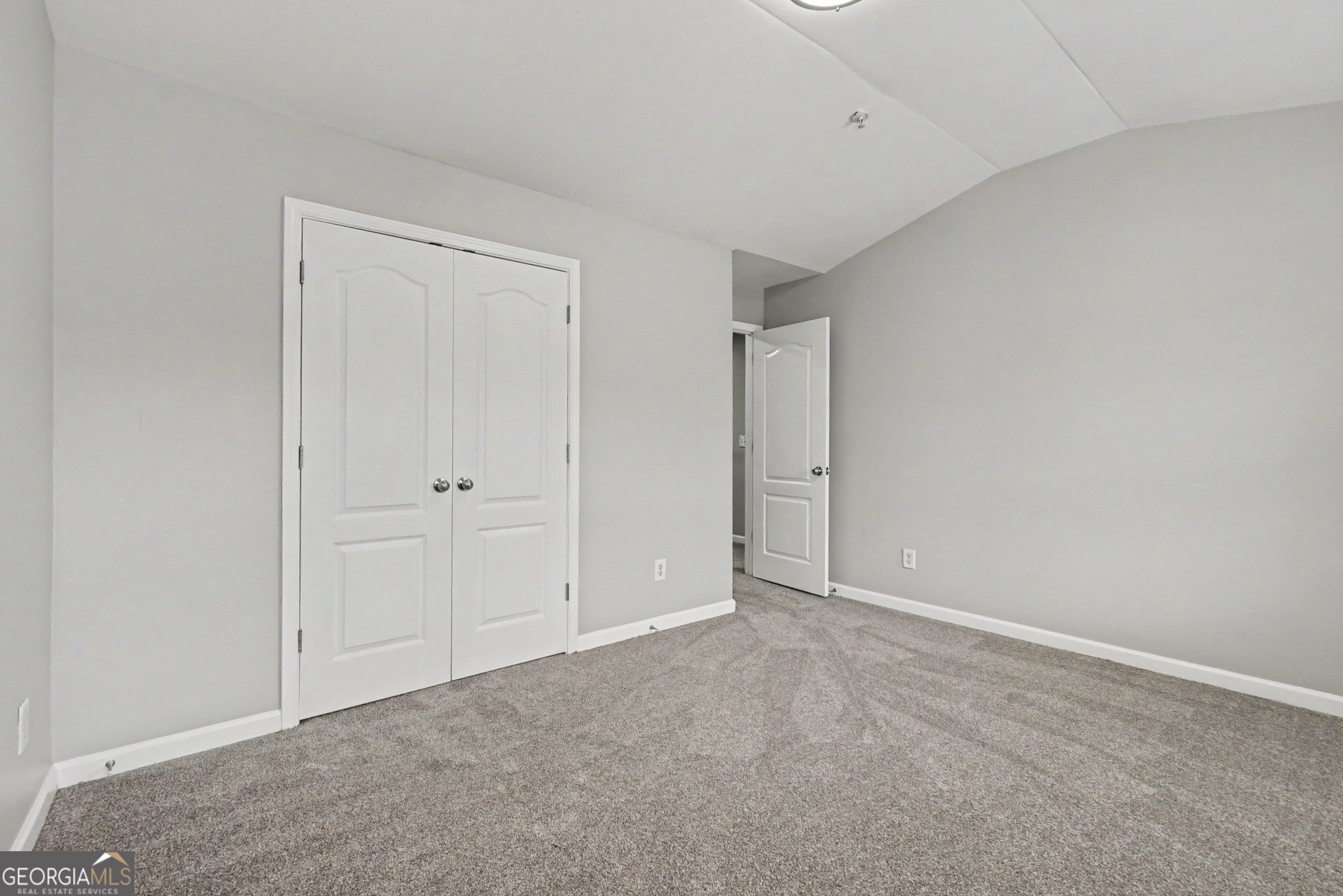 208 Ranier Court Property Photo 25