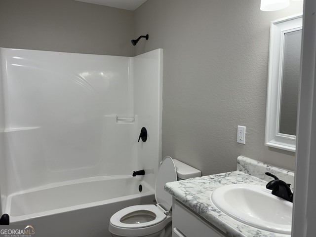 302 E 6th Street Property Photo 8