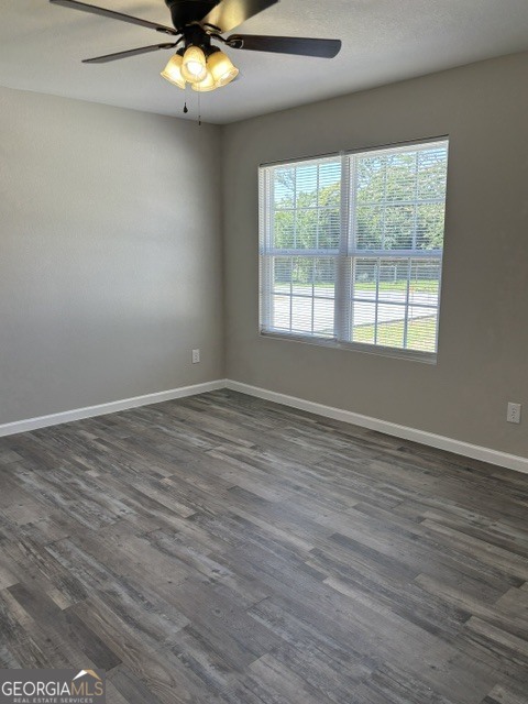 302 E 6th Street Property Photo 13