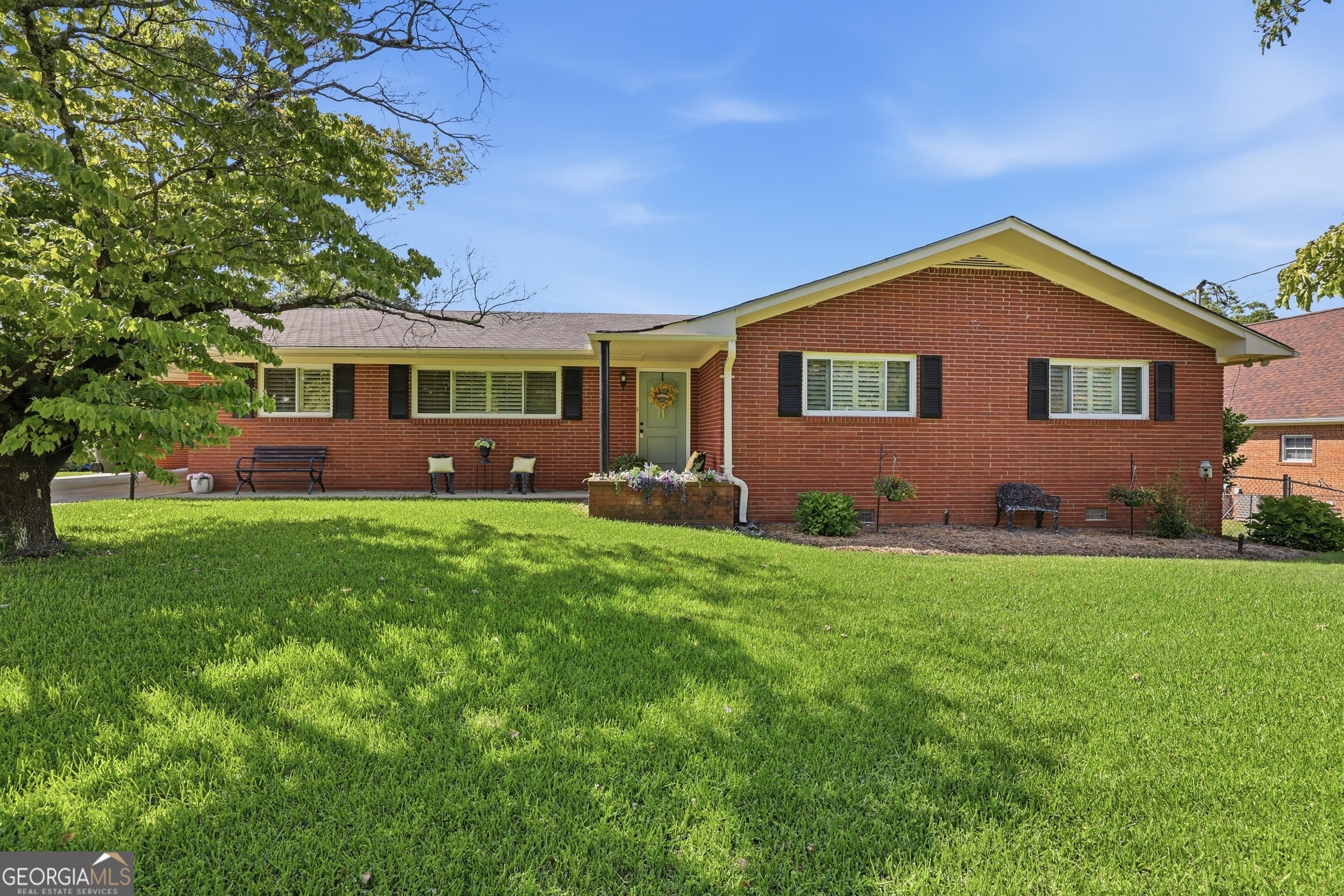 289 Skyline Drive Property Photo 1