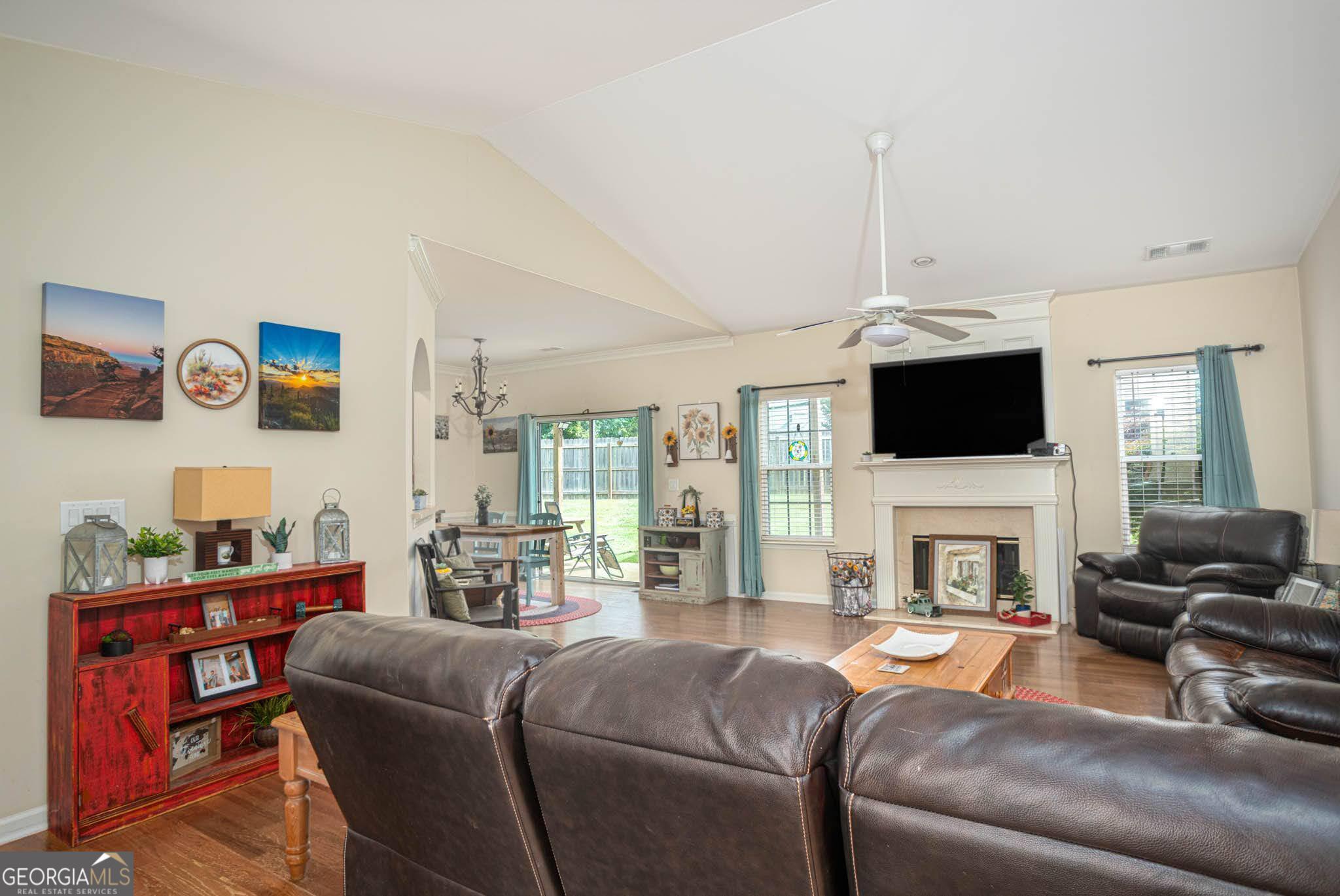 3225 Moss Court Property Photo 6
