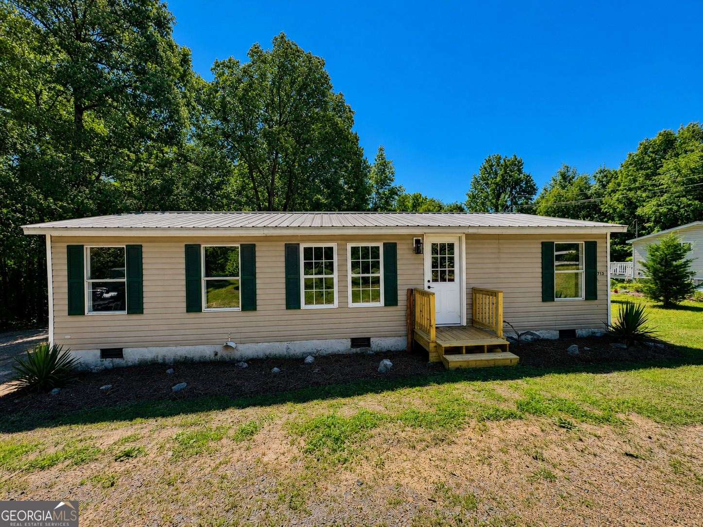 713 Woods Road Property Photo 1