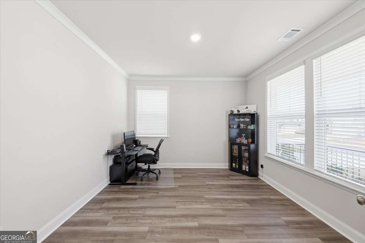 3939 Alderstone Drive Property Photo 7