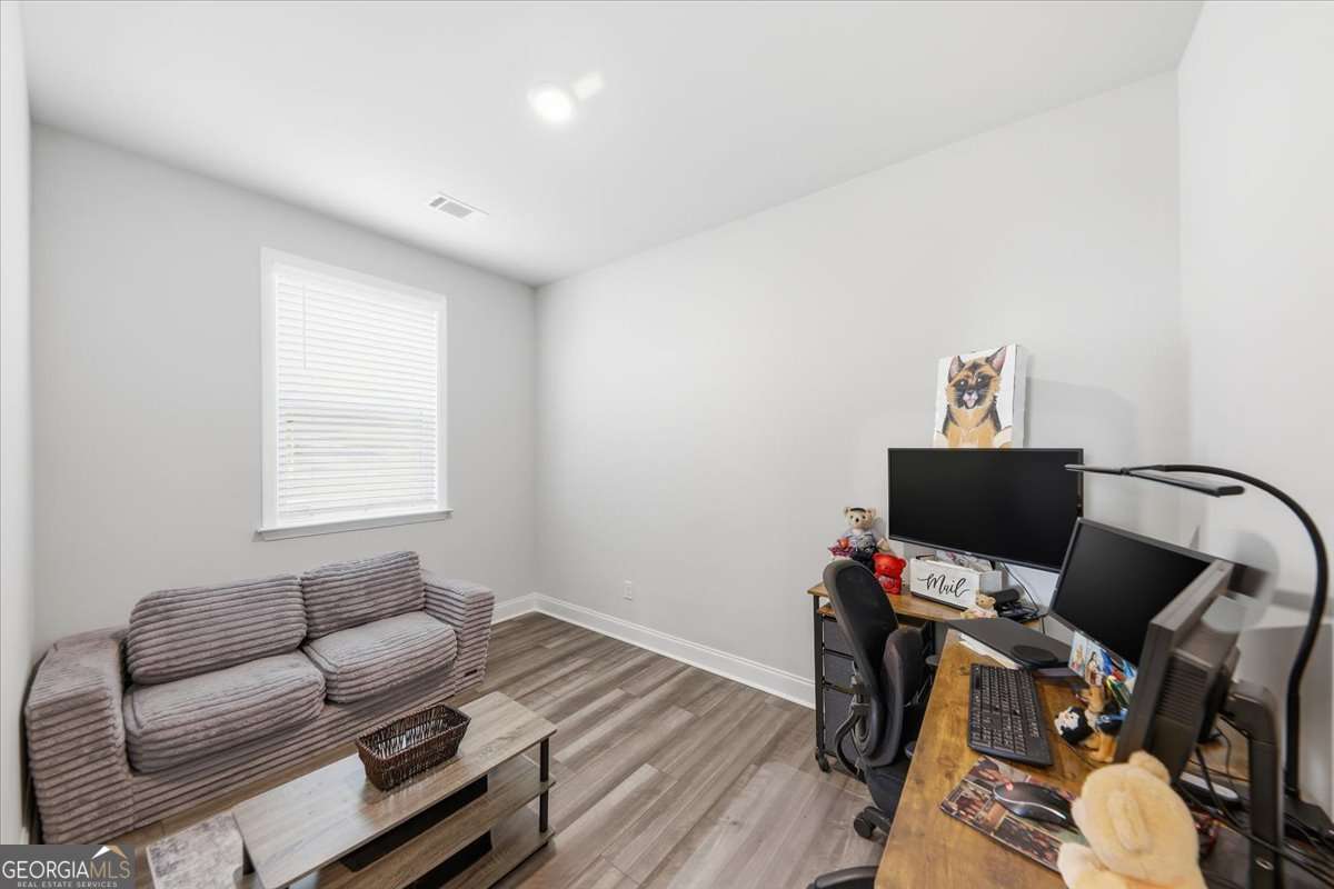 3939 Alderstone Drive Property Photo 10