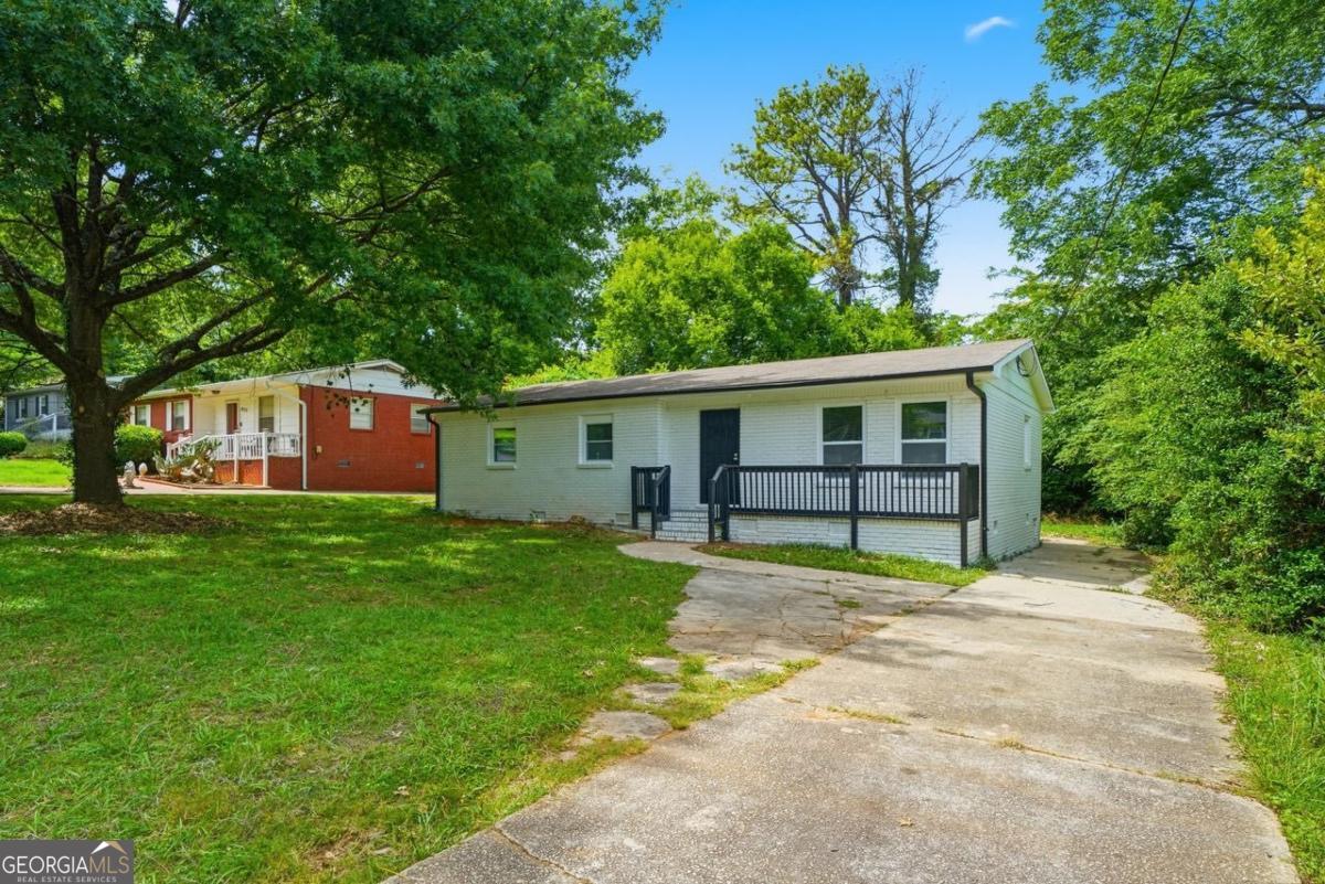 1929 Bandera Drive Property Photo 2