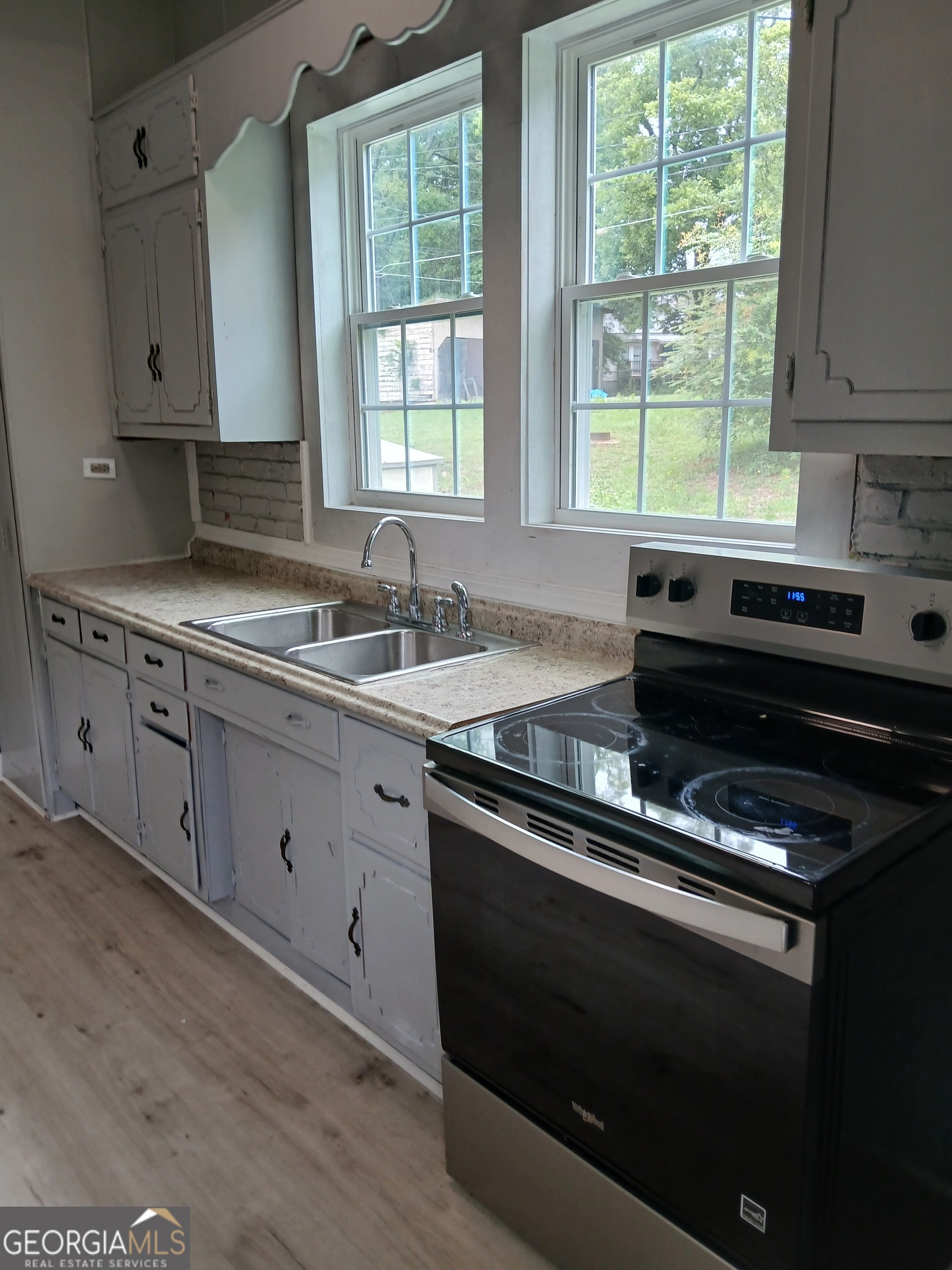 709 Spring Street Property Photo 5