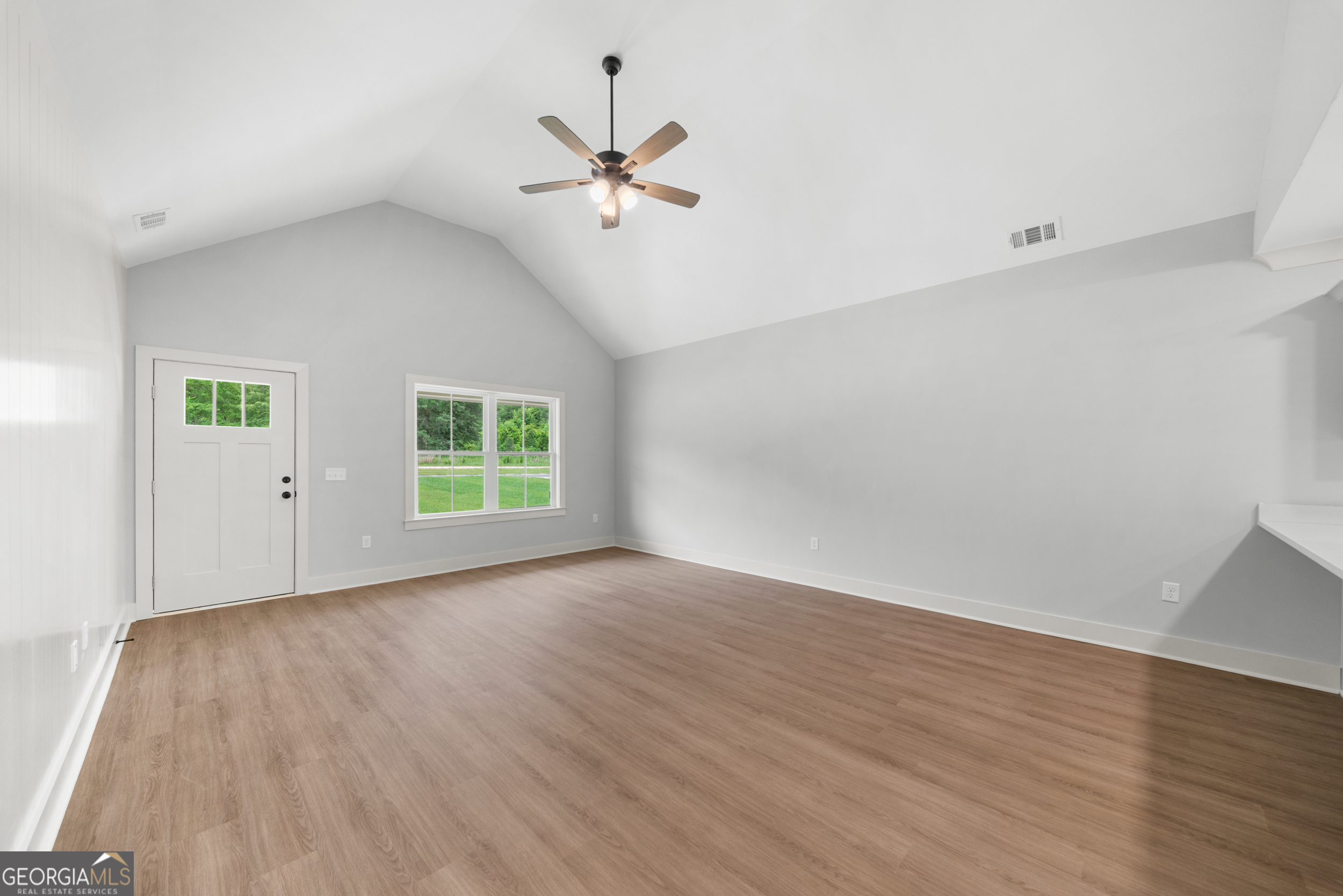 103 Pin Oak Lane Property Photo 4