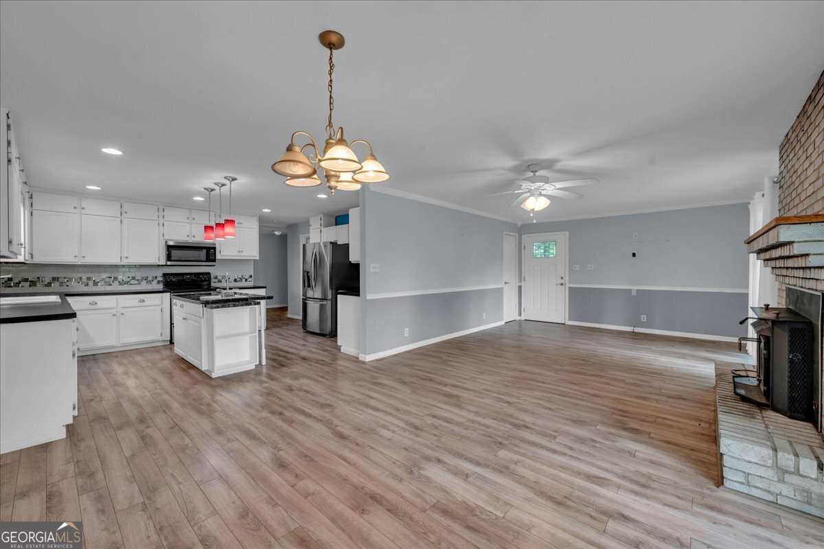 329 Edgewater Drive Property Photo 12