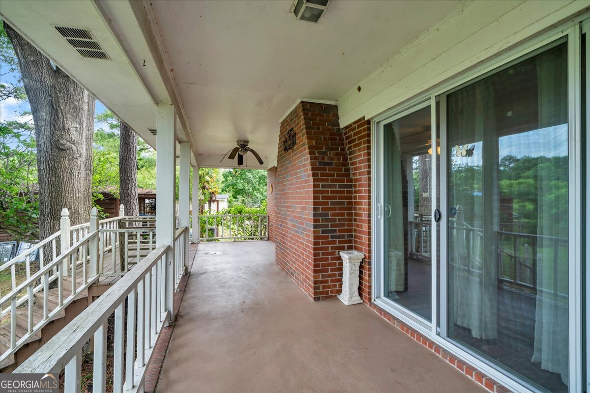 329 Edgewater Drive Property Photo 33