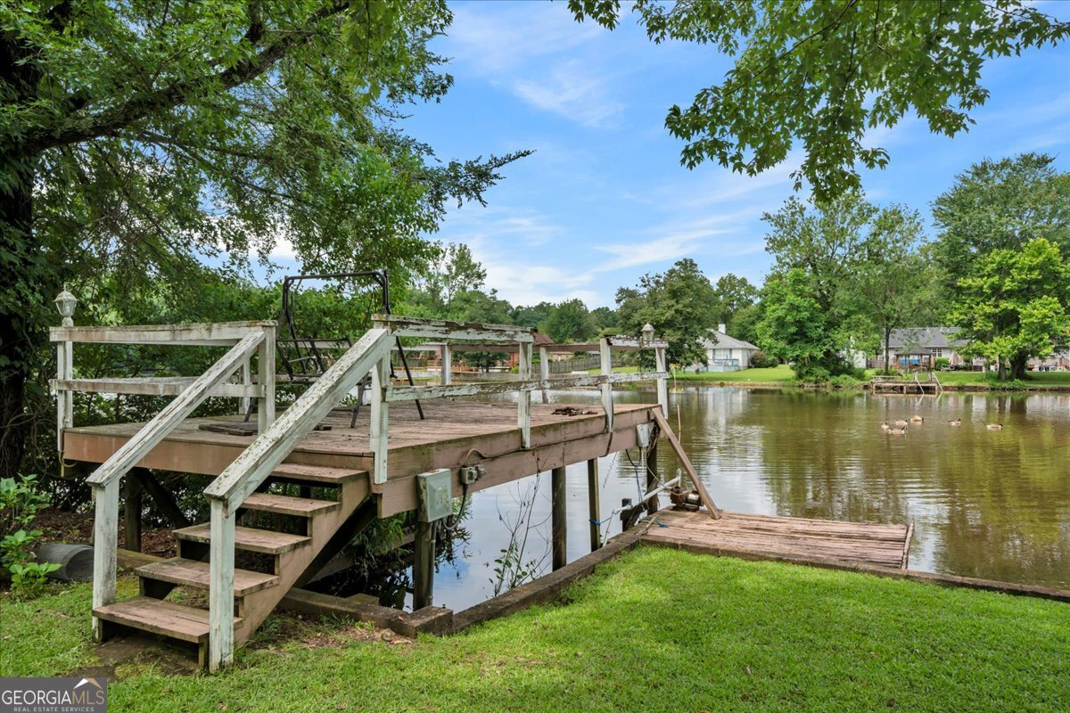 329 Edgewater Drive Property Photo 37