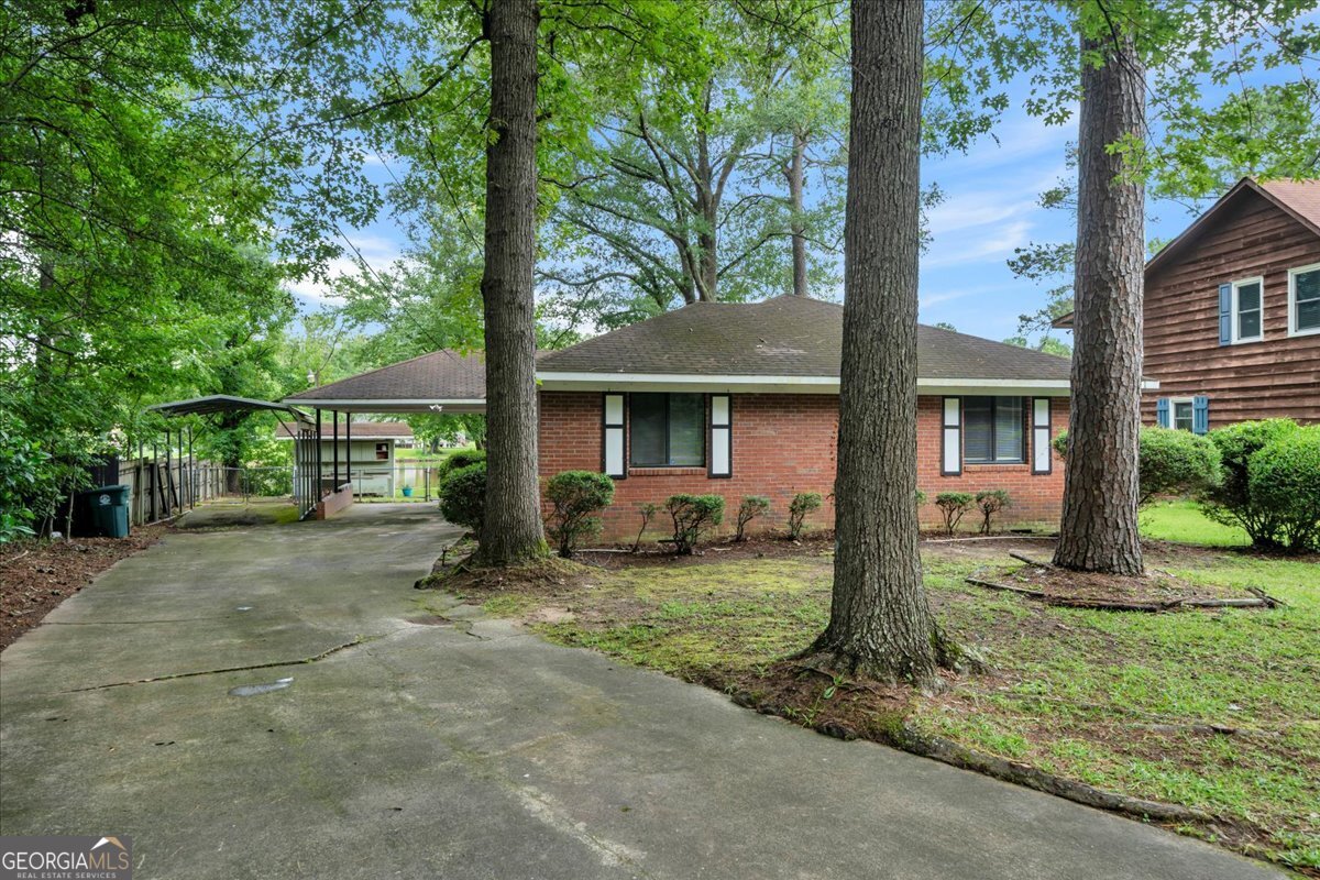 329 Edgewater Drive Property Photo 41