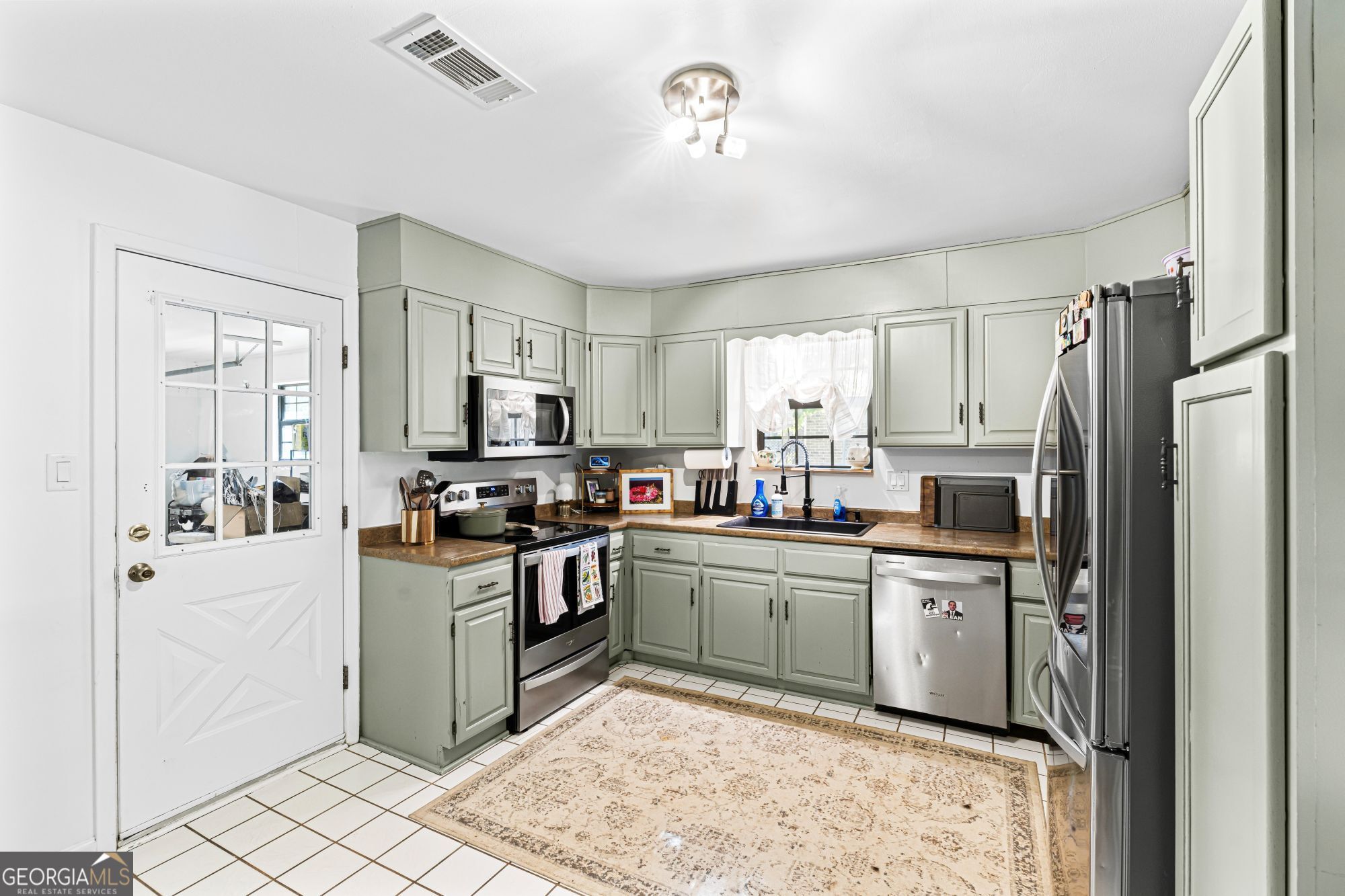 121 Barnesdale Drive Property Photo 13