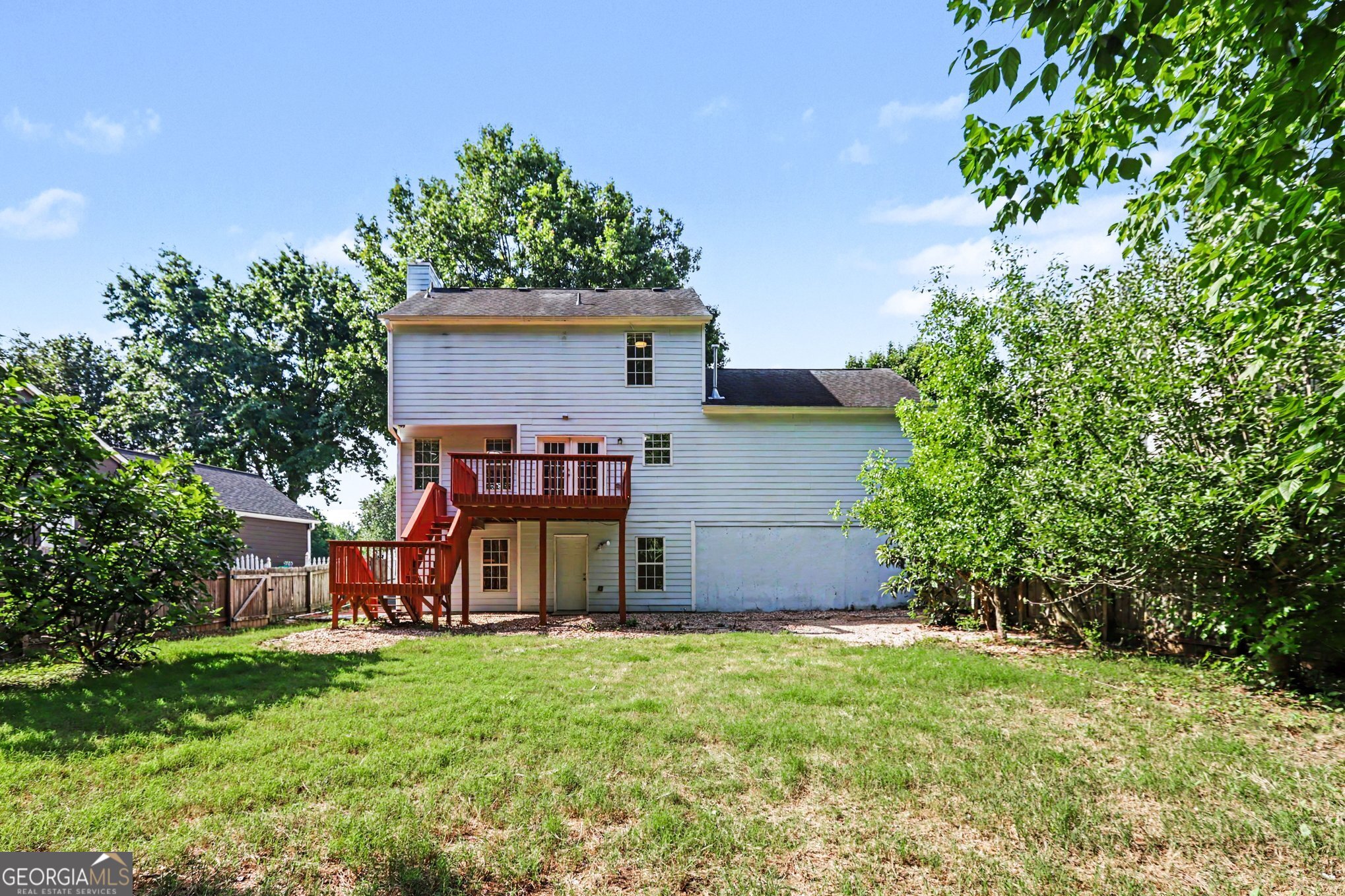 975 Riverside Walk Crossing Property Photo 5