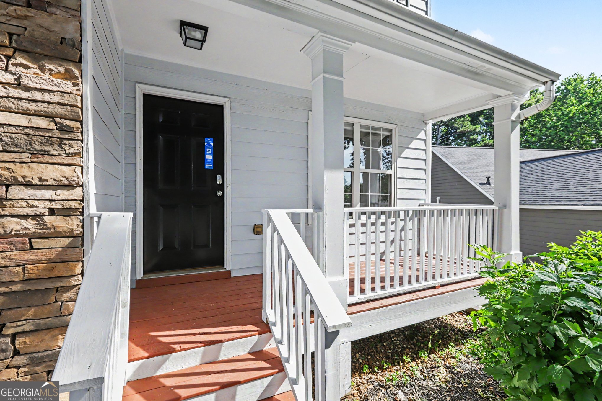 975 Riverside Walk Crossing Property Photo 7