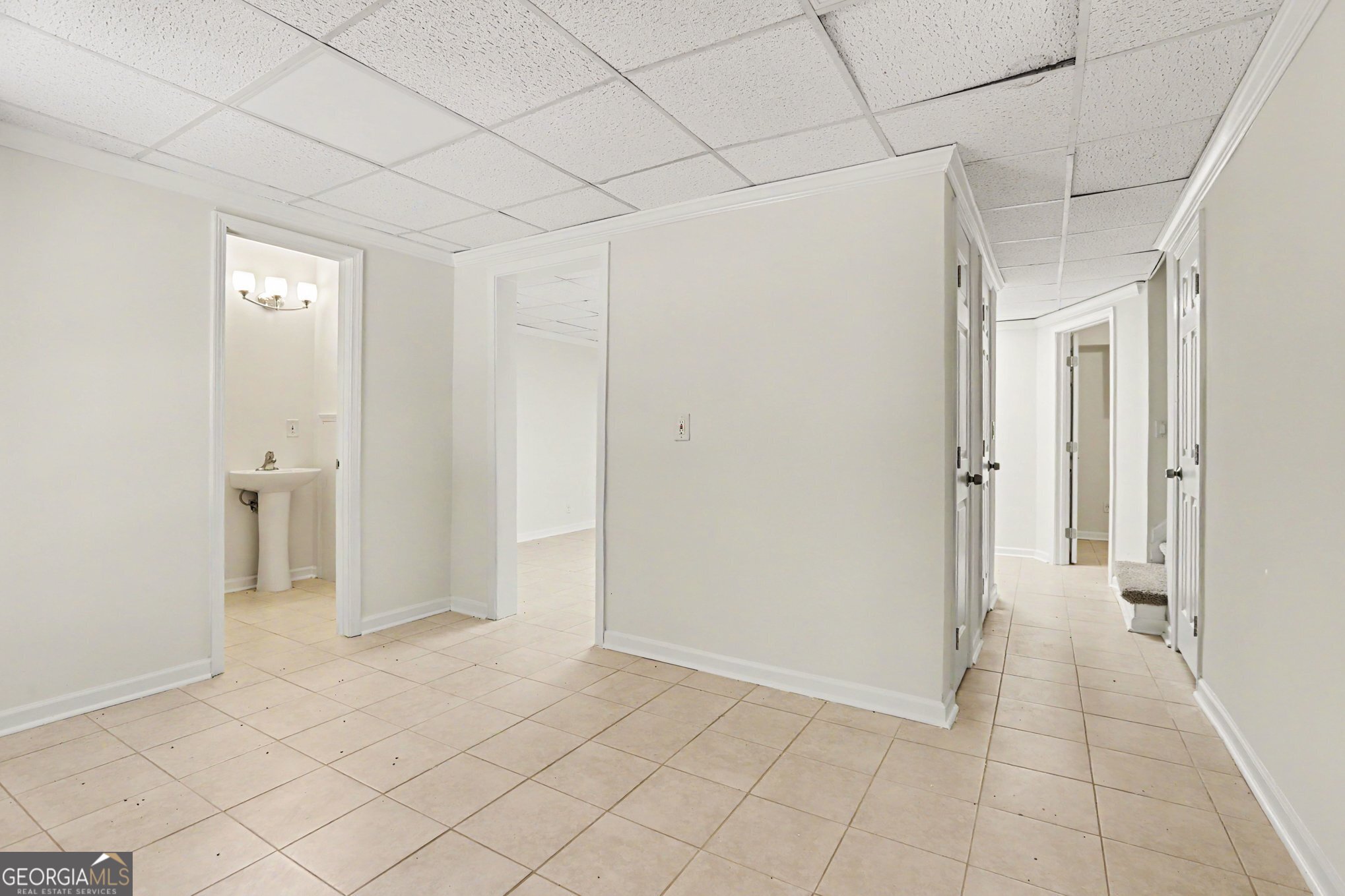 975 Riverside Walk Crossing Property Photo 14