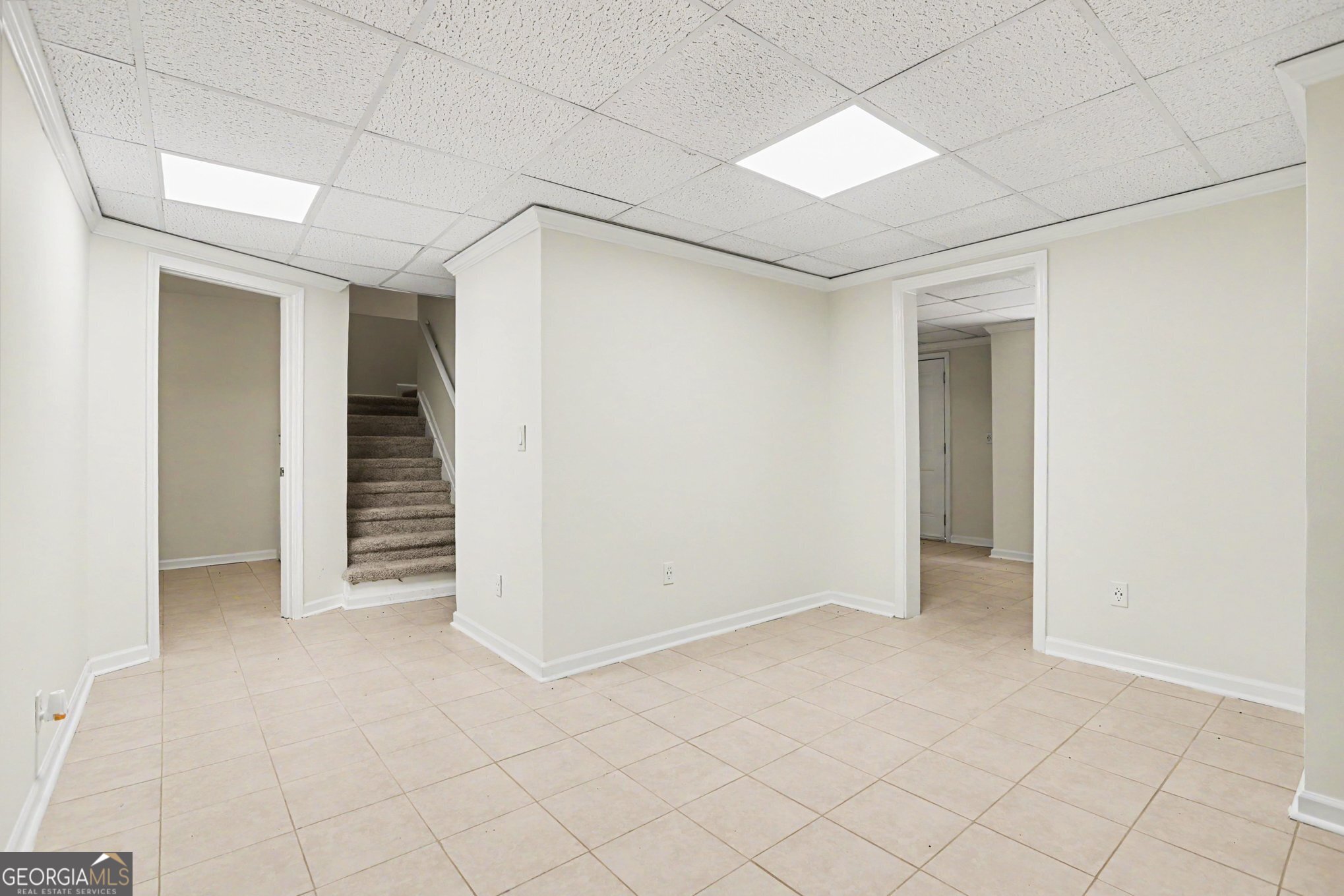 975 Riverside Walk Crossing Property Photo 15