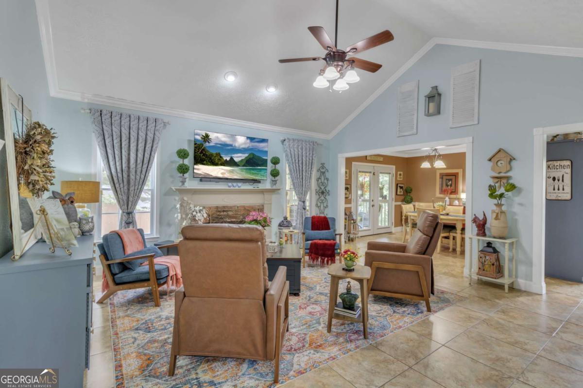 3105 Navajo Circle Property Photo 1