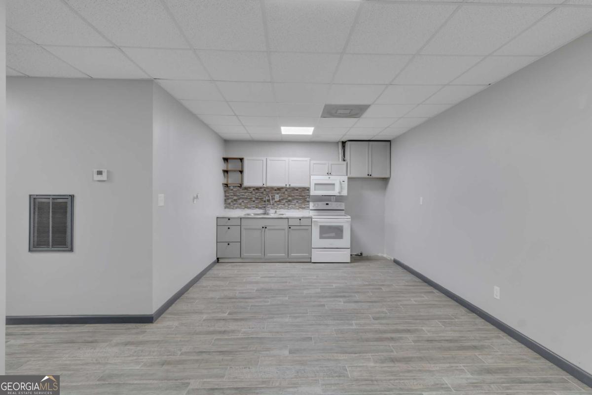 3105 Navajo Circle Property Photo 5