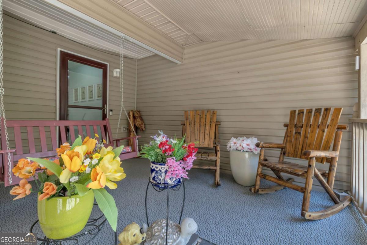 3105 Navajo Circle Property Photo 7