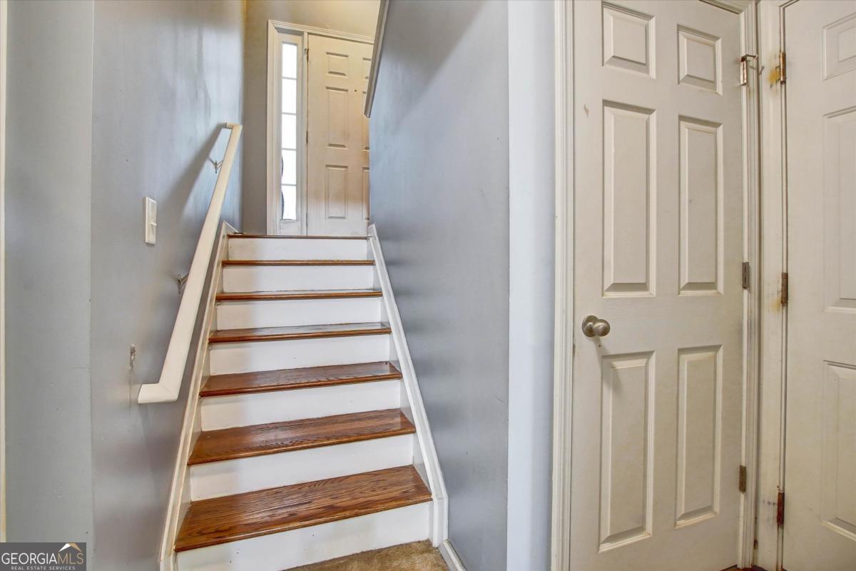 4258 Grant Forest Circle Property Photo 4