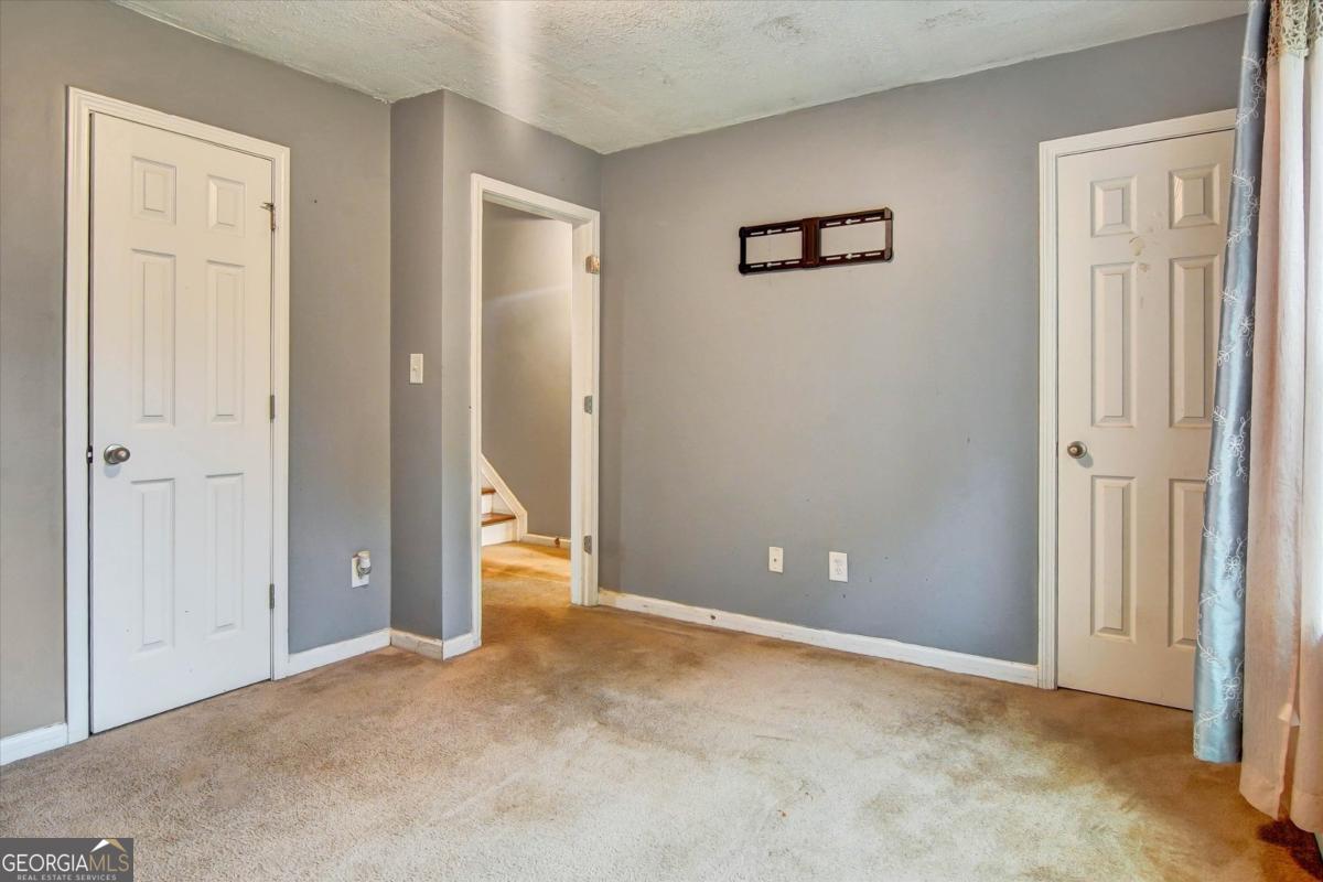 4258 Grant Forest Circle Property Photo 6