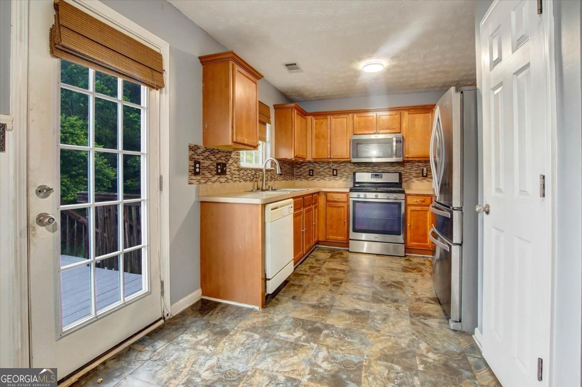4258 Grant Forest Circle Property Photo 8