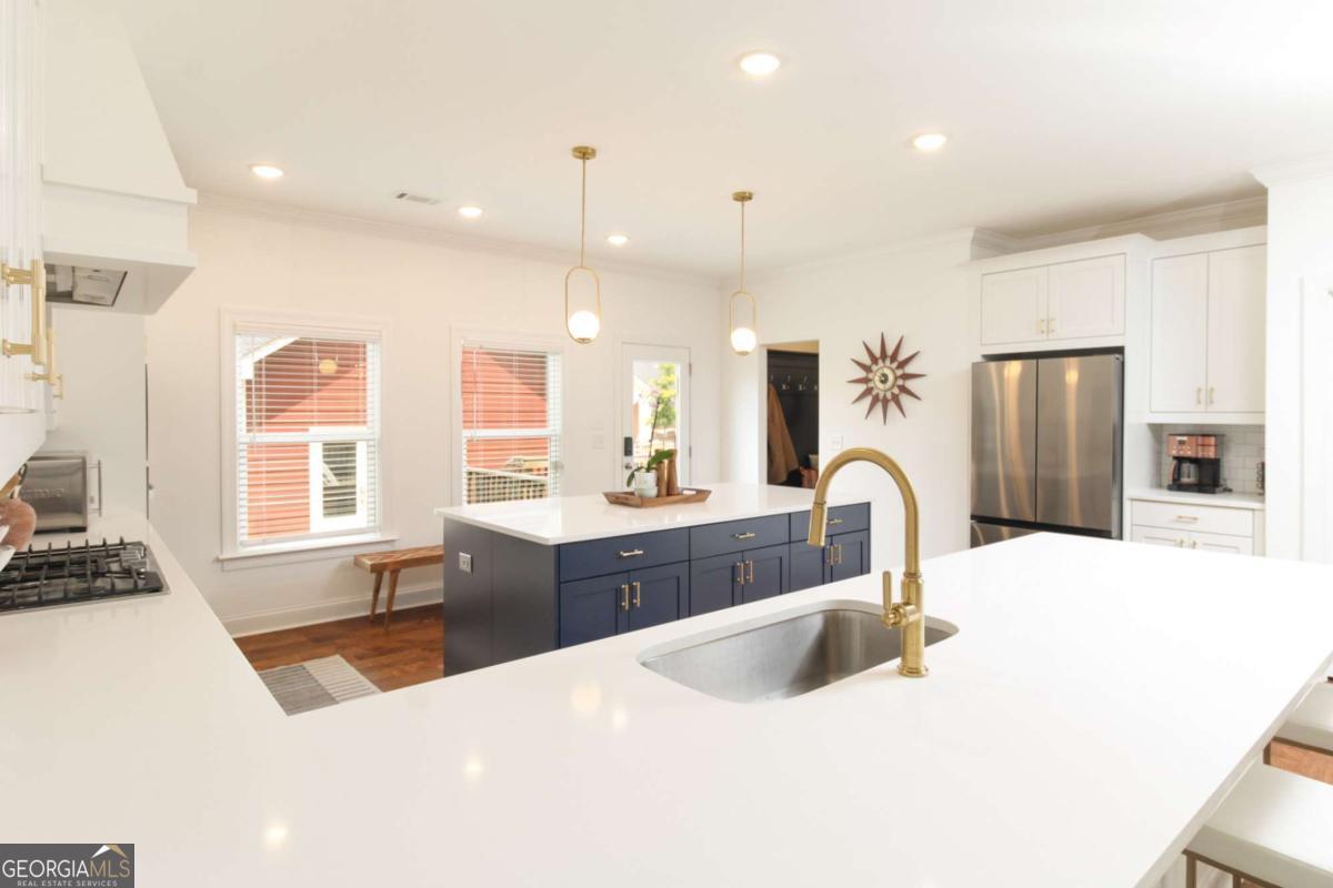 232 Westpark Drive Property Photo 18