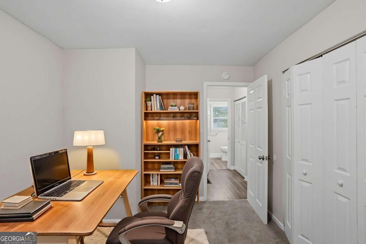 748 Amber Place Nw Property Photo 4