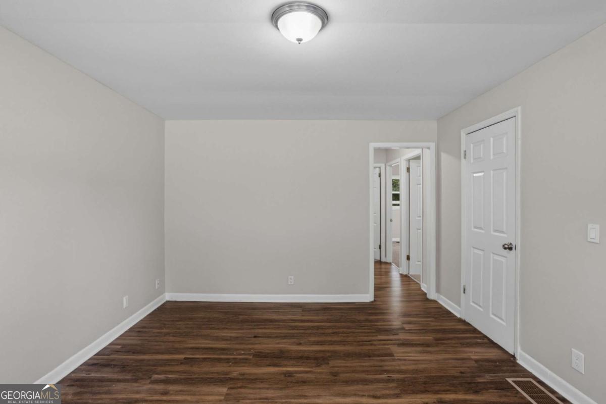 748 Amber Place Nw Property Photo 6