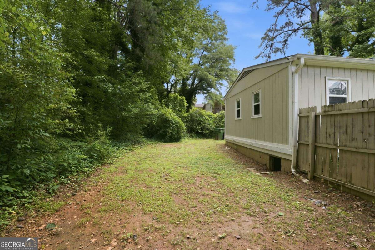 748 Amber Place Nw Property Photo 21