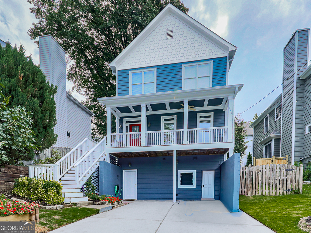 925 Rice Street NW Property Photo 1
