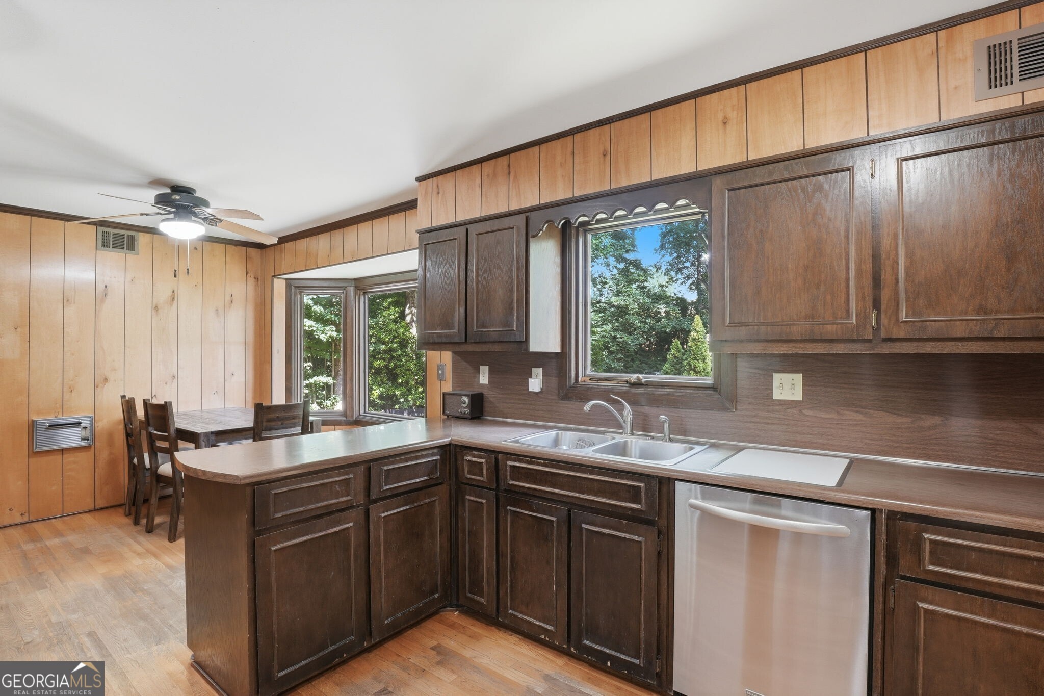 1605 Saint Tropez Way Property Photo 13
