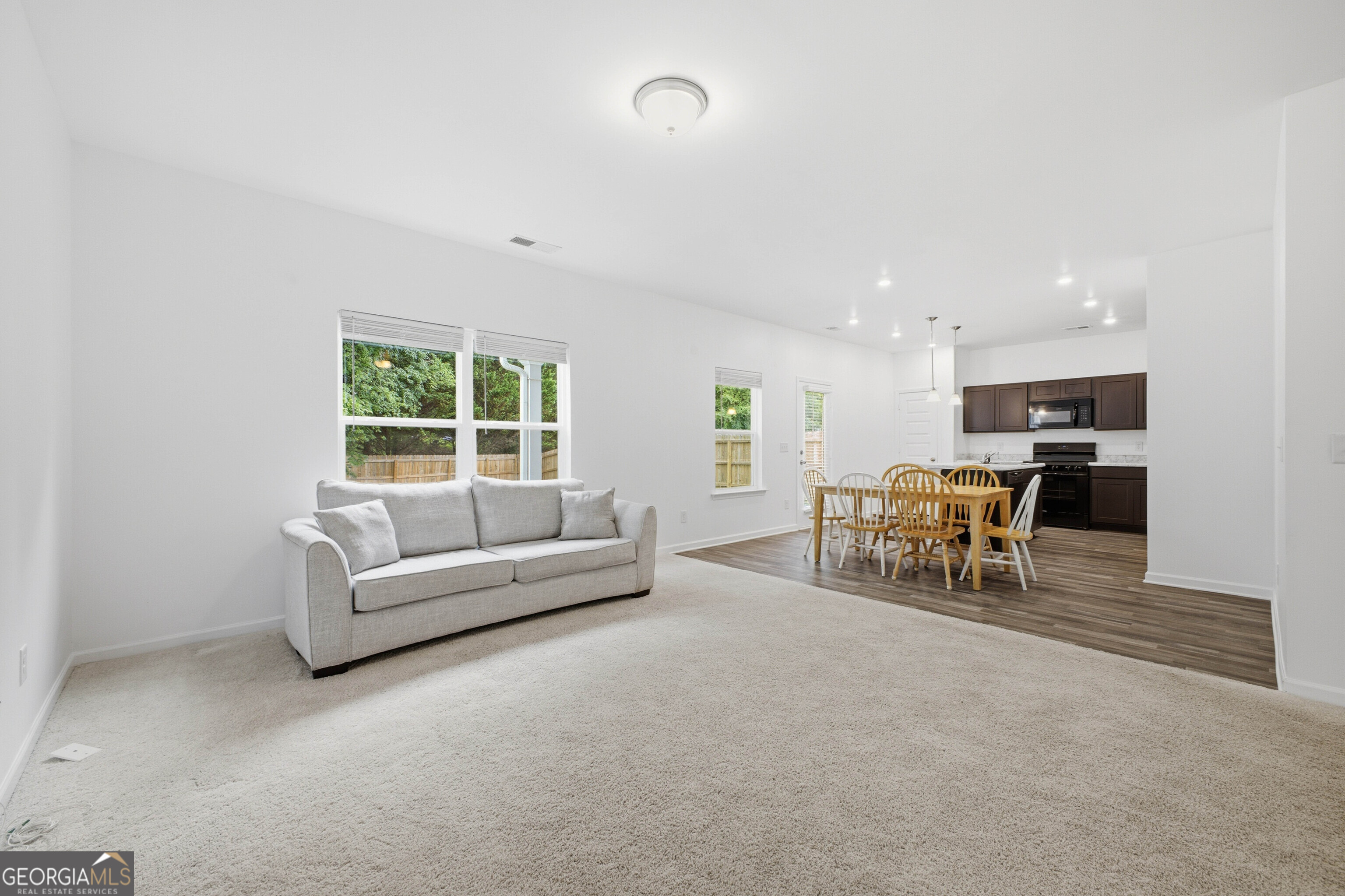 56 Bennett Way Se Property Photo 8