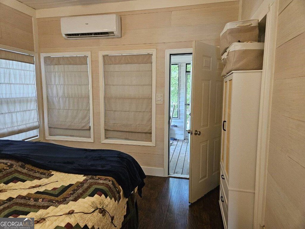 41 Cindy Parkway Property Photo 10