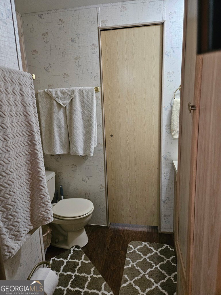 41 Cindy Parkway Property Photo 13
