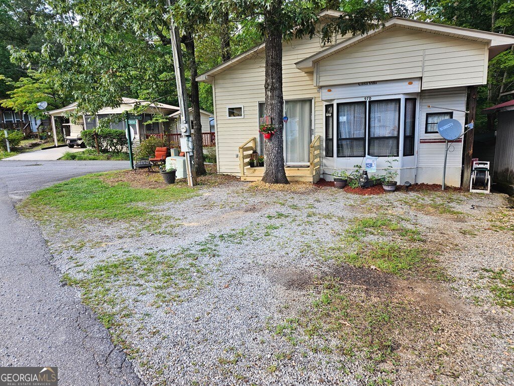 41 Cindy Parkway Property Photo 17