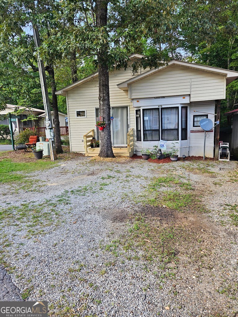 41 Cindy Parkway Property Photo 18