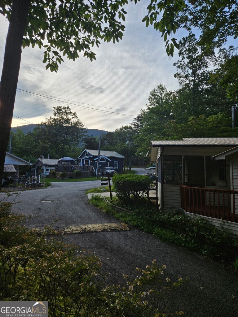 41 Cindy Parkway Property Photo 19